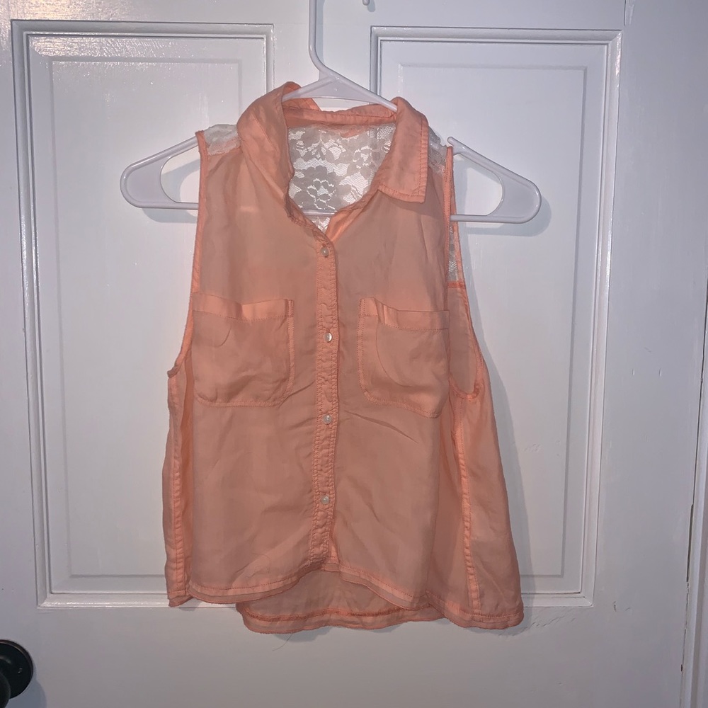 No sleeve shirt